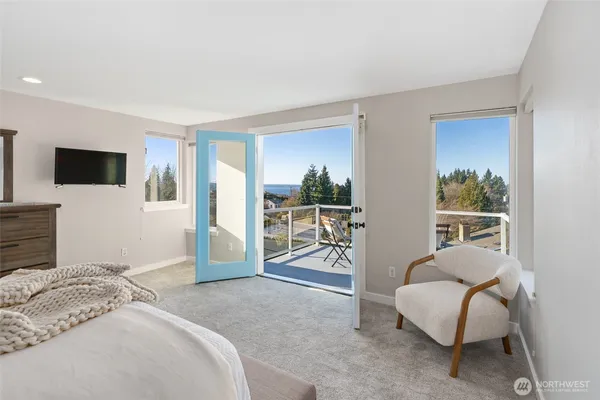 $1,100,000 | 1033 West Mukilteo Boulevard, Everett, WA 98203