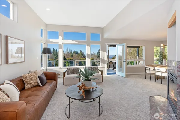 $1,100,000 | 1033 West Mukilteo Boulevard, Everett, WA 98203