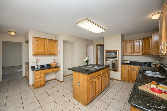 $715,000 | 1324 Riverdale Circle, Chesterfield, MO 63005