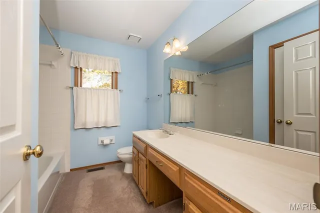 $715,000 | 1324 Riverdale Circle, Chesterfield, MO 63005