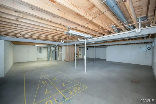 $715,000 | 1324 Riverdale Circle, Chesterfield, MO 63005