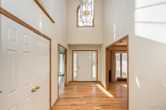 $715,000 | 1324 Riverdale Circle, Chesterfield, MO 63005