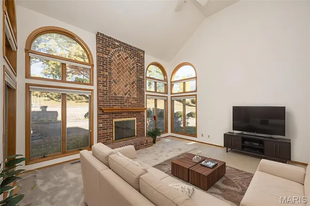 $715,000 | 1324 Riverdale Circle, Chesterfield, MO 63005