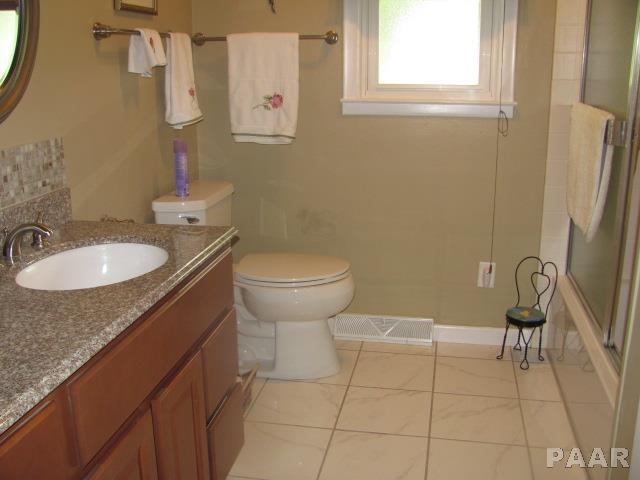 147 Harvester Road Canton, IL 61520 - Photo 17 of 18 Gallery Image 17