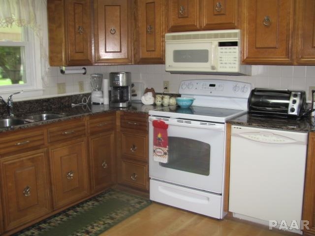 147 Harvester Road Canton, IL 61520 - Photo 8 of 18 Gallery Image 8