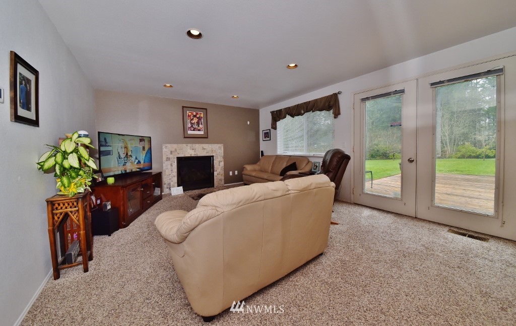 1252 Southwest Station Circle Road Port Orchard, WA 98367 - Photo 11 of 25 Gallery Image 11