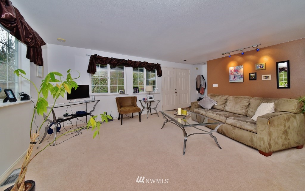 1252 Southwest Station Circle Road Port Orchard, WA 98367 - Photo 12 of 25 Gallery Image 12