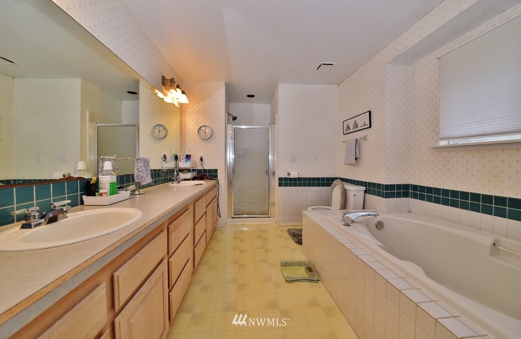 1252 Southwest Station Circle Road Port Orchard, WA 98367 - Photo 16 of 25 Gallery Image 16