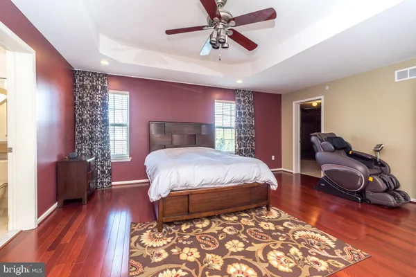 $985,000 | 201 Summer Ridge Circle, Chalfont, PA 18914