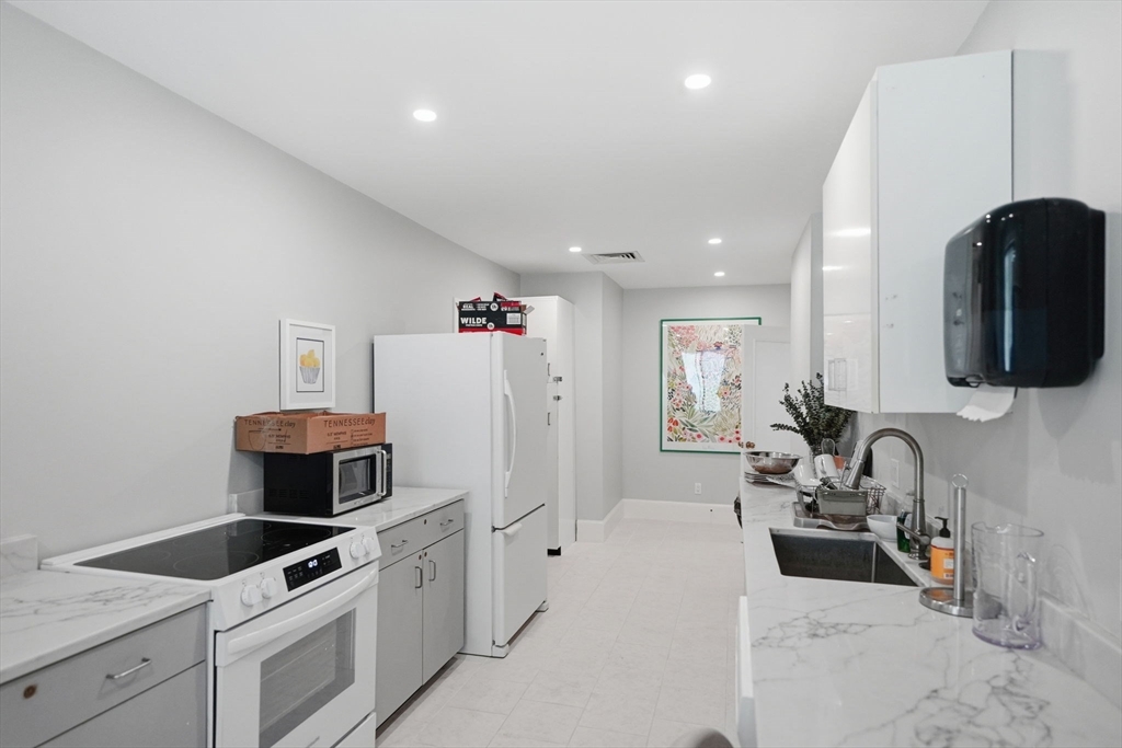 232 Allandale Road, Unit 3A Boston, MA 02467 - Photo 31 of 38 Gallery Image 31