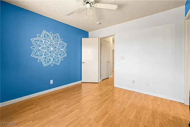 $549,999 | 914 Crowfoot, Henderson, NV 89014