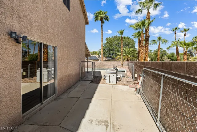 $549,999 | 914 Crowfoot, Henderson, NV 89014