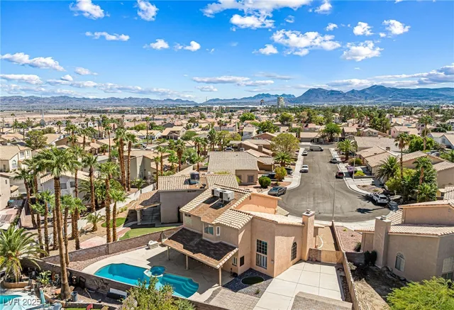 $549,999 | 914 Crowfoot, Henderson, NV 89014