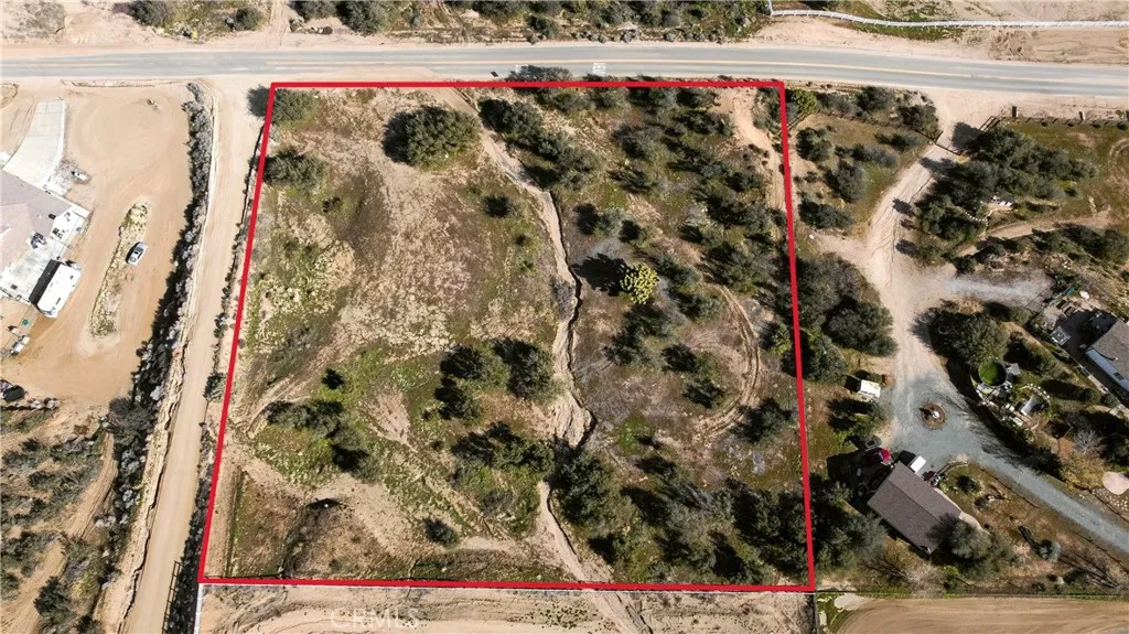 0 Coleridge Road Oak Hills, CA 92344 - Photo 17 of 22 a picture of a wall with a tree