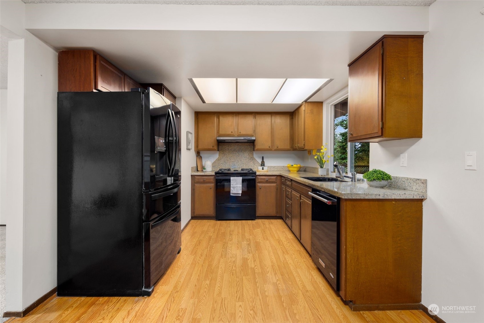 15651 203rd Place Southeast Renton, WA 98059 - Photo 12 of 32 Gallery Image 12