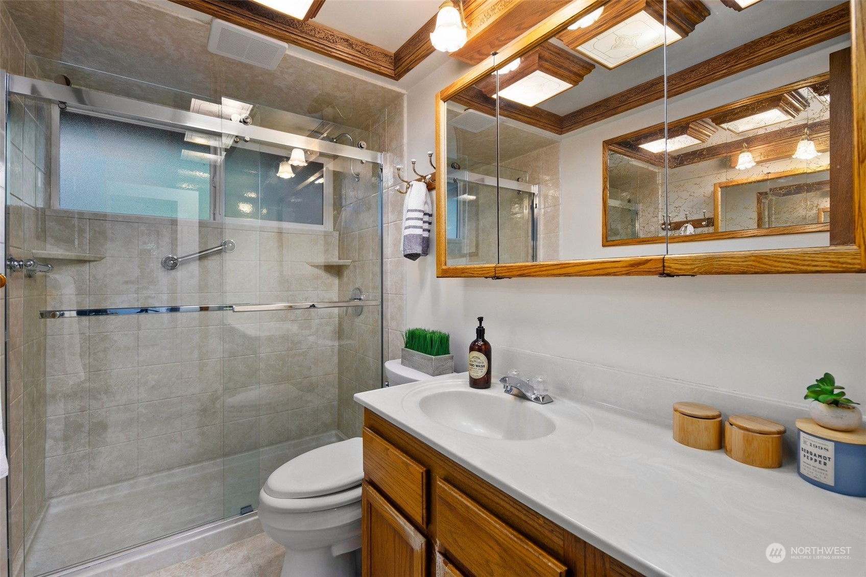 15651 203rd Place Southeast Renton, WA 98059 - Photo 21 of 32 Gallery Image 21