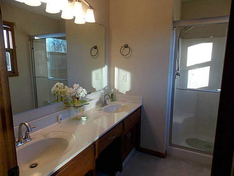 827 Bennett Road Carmel, IN 46032 - Photo 11 of 19