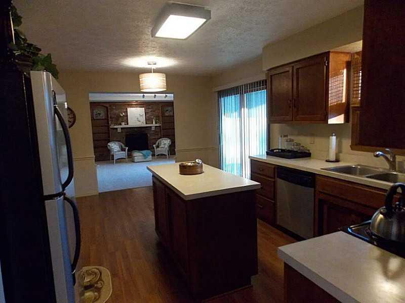 827 Bennett Road Carmel, IN 46032 - Photo 7 of 19