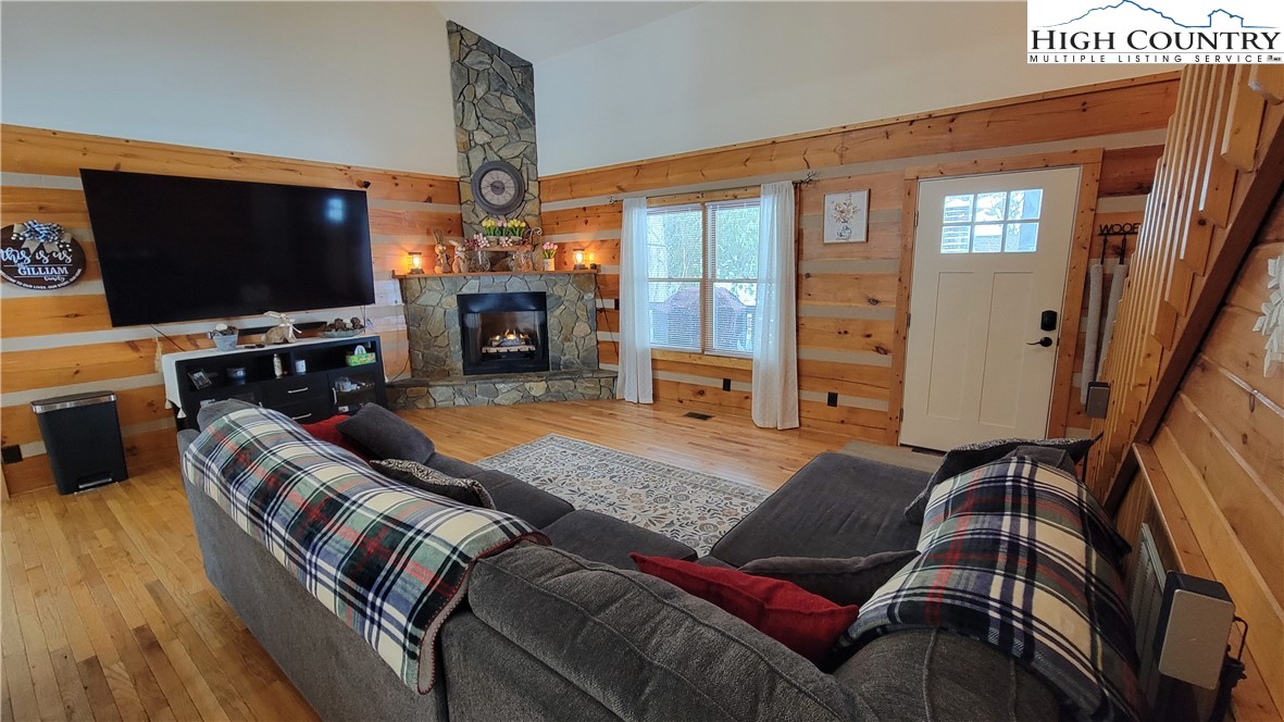 156 Tenessias Way Boone, NC 28607 - Photo 3 of 29