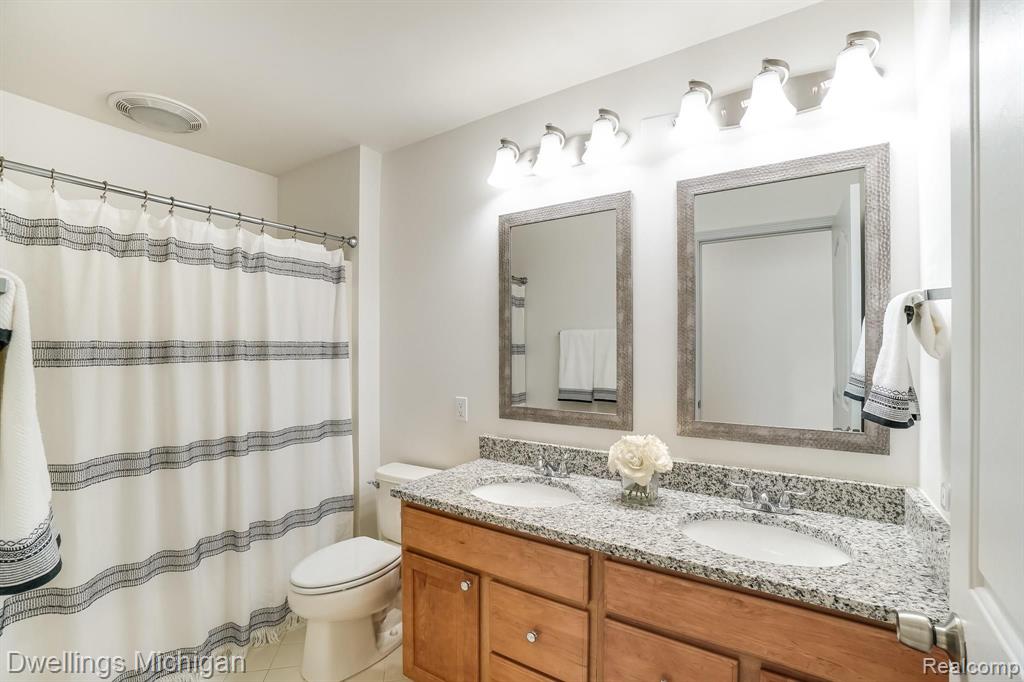 48213 Glenmount Road Canton, MI 48187 - Photo 41 of 53
