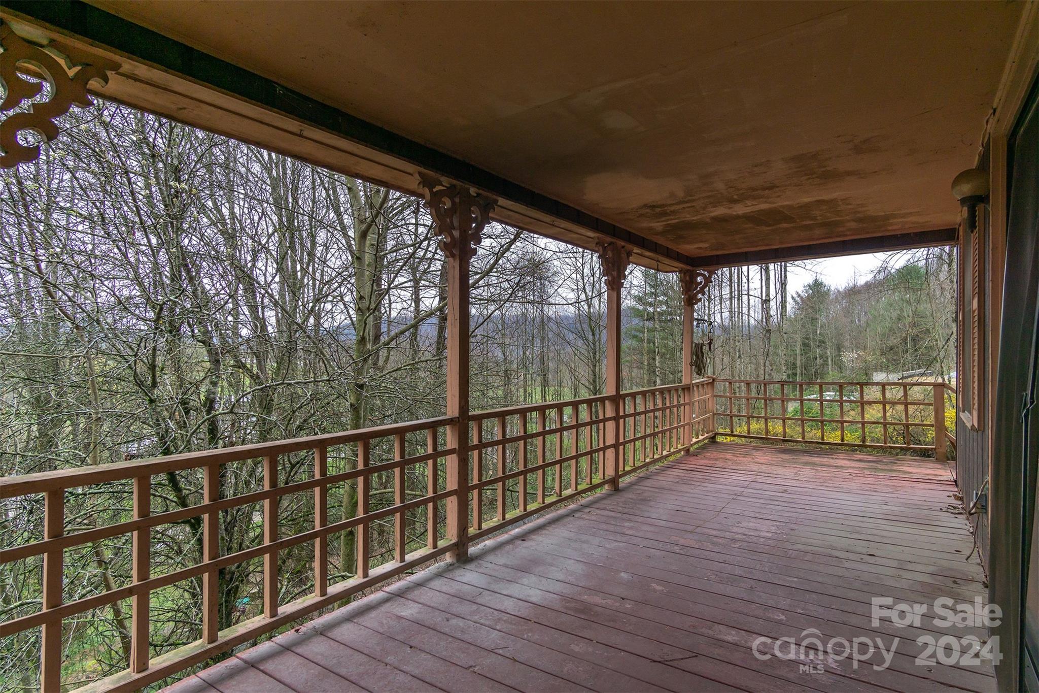 124 Duncan Road Waynesville, NC 28785 - Photo 3 of 23 Gallery Image 3