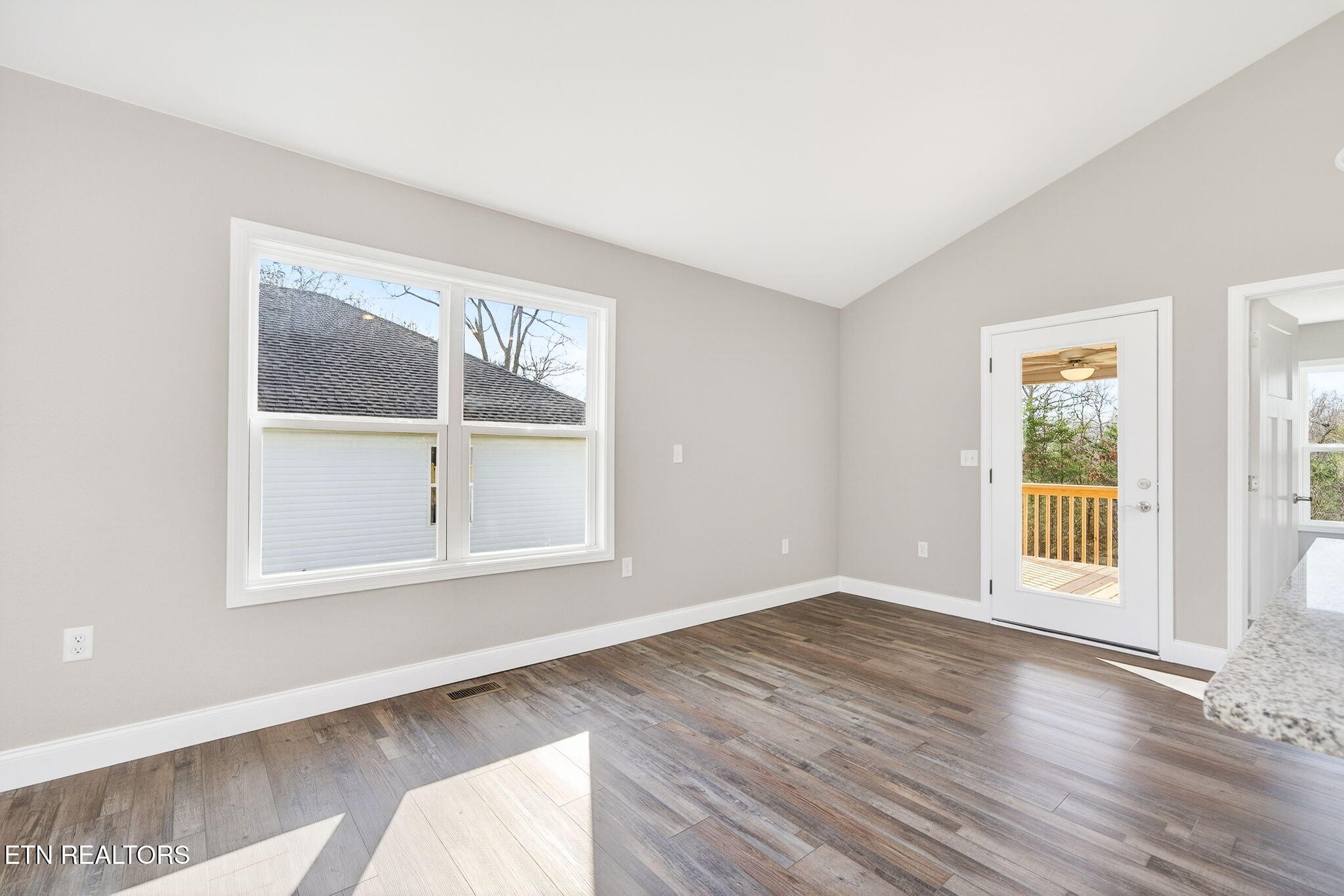 1151 Cook Road Crossville, TN 38555 - Photo 10 of 33 Gallery Image 10
