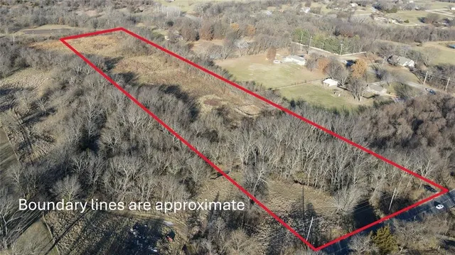 $360,000 | South School Road, Raymore, MO 64083