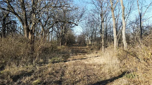 $360,000 | South School Road, Raymore, MO 64083