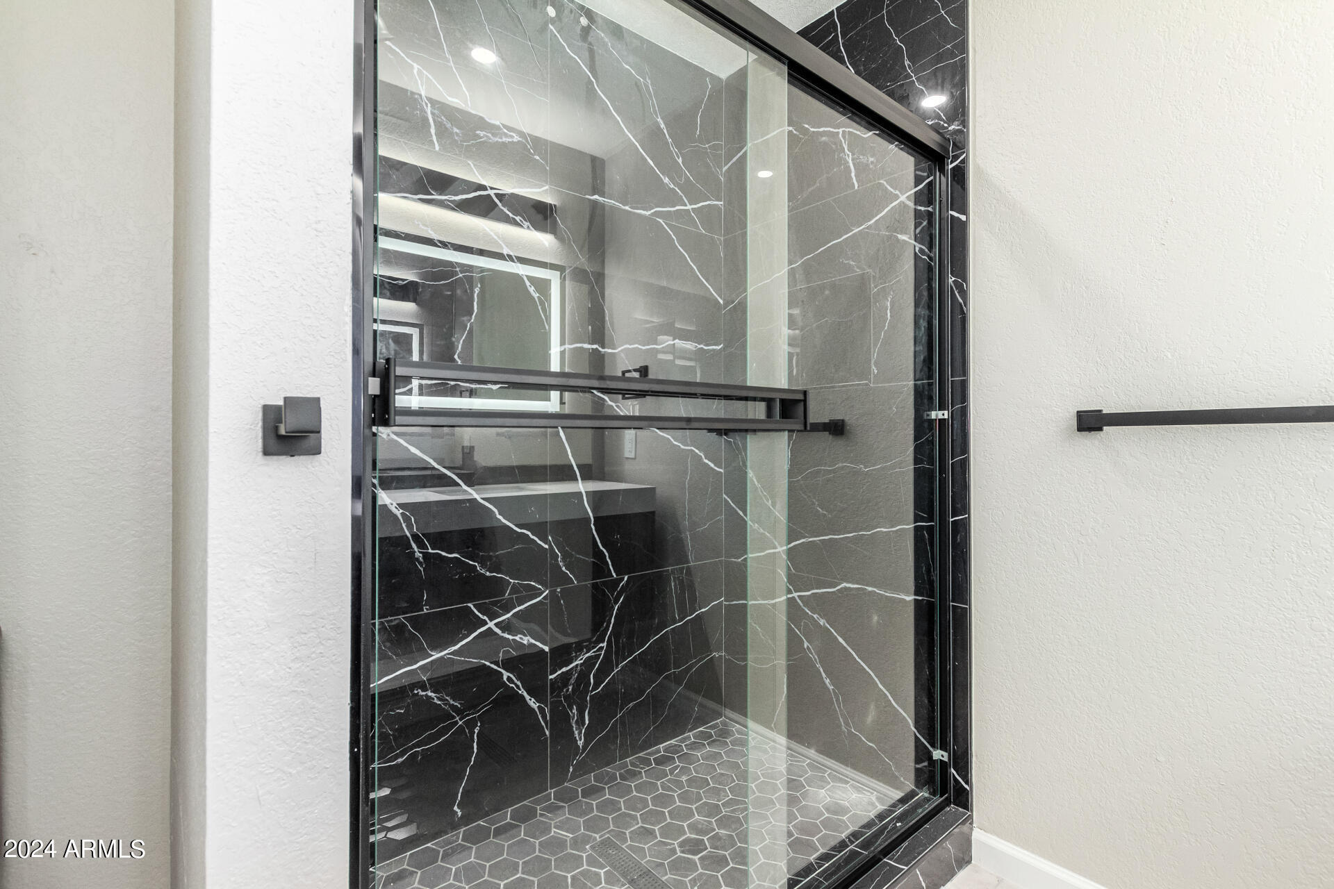 1734 West Banff Ln. Phoenix, AZ 85023 - Photo 19 of 44 0033-31 - Banff