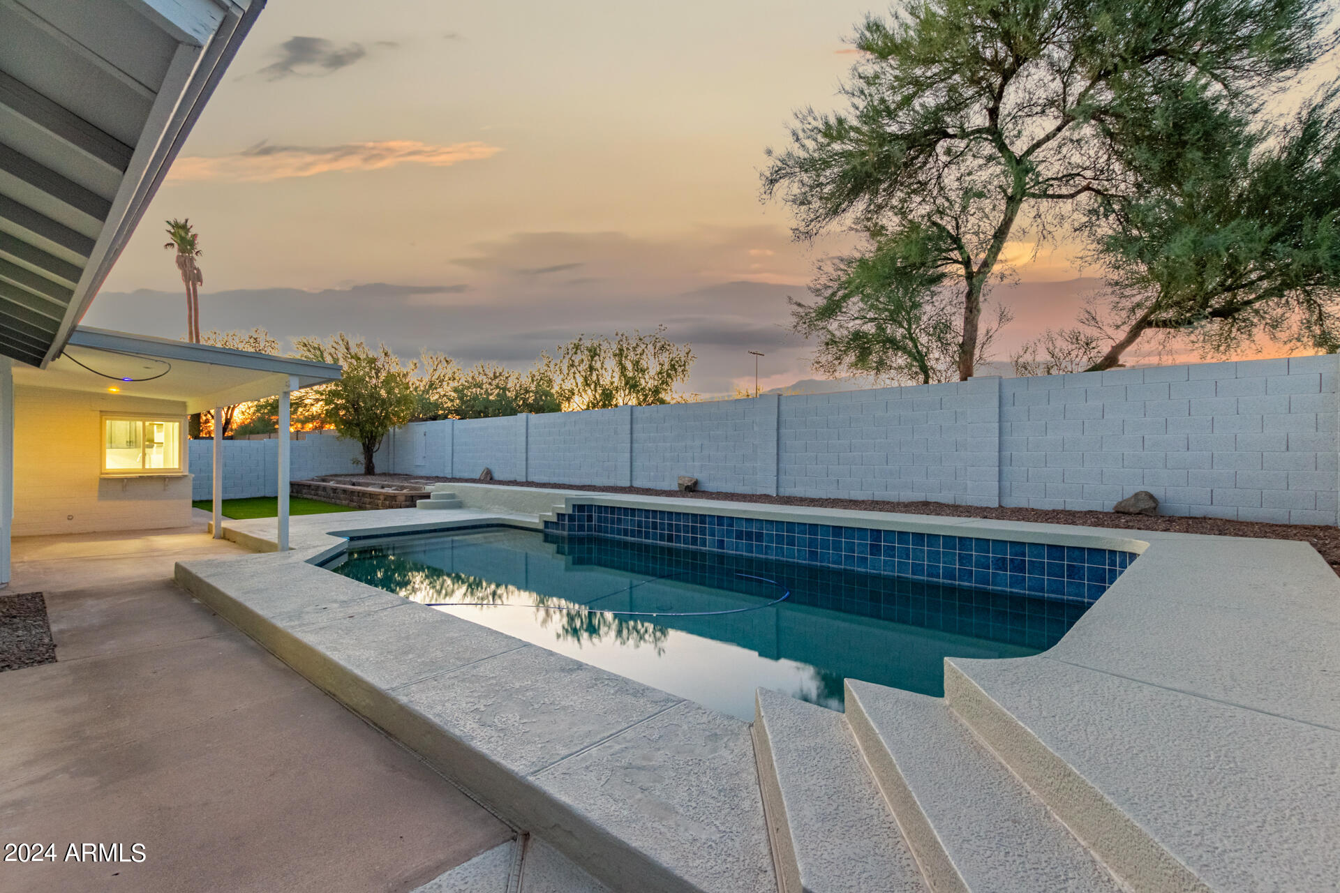 1734 West Banff Ln. Phoenix, AZ 85023 - Photo 30 of 44 0046-44 - Banff