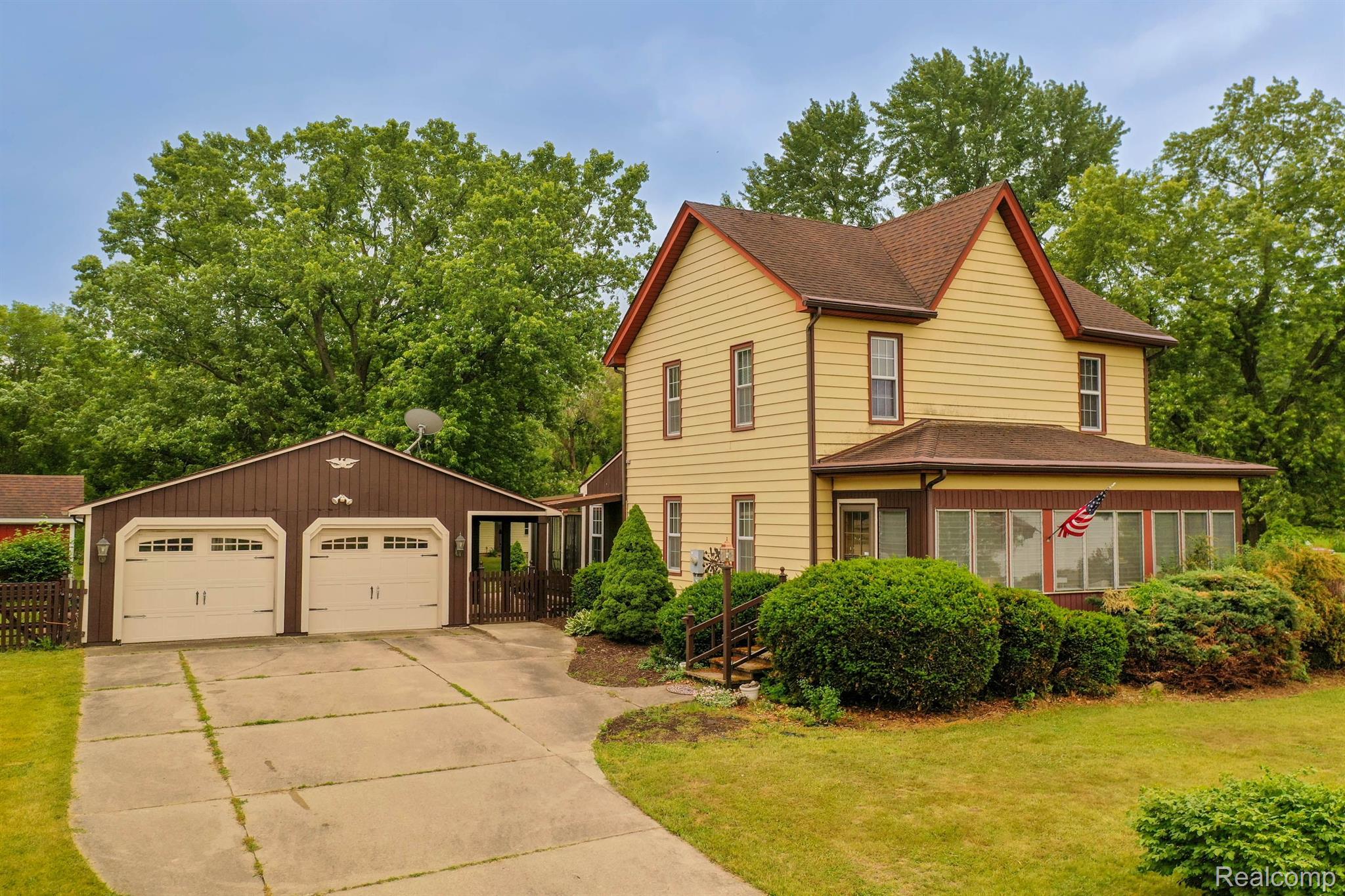 1190 East Cohoctah Road Howell, MI 48855 - Photo 3 of 61 Gallery Image 3