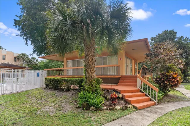 $103,000 | 8400 Lagos De Campo Boulevard, Unit 312, Tamarac, FL 33321