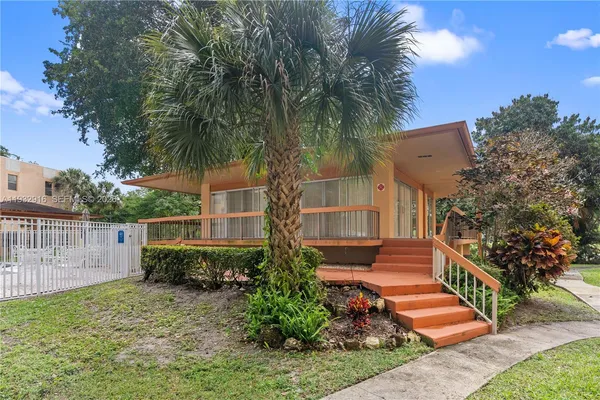 $94,900 | 8400 Lagos De Campo Boulevard, Unit 312, Tamarac, FL 33321