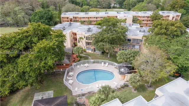 $103,000 | 8400 Lagos De Campo Boulevard, Unit 312, Tamarac, FL 33321