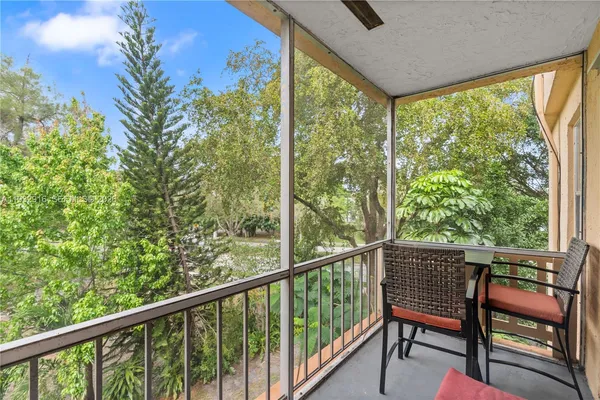 $94,900 | 8400 Lagos De Campo Boulevard, Unit 312, Tamarac, FL 33321