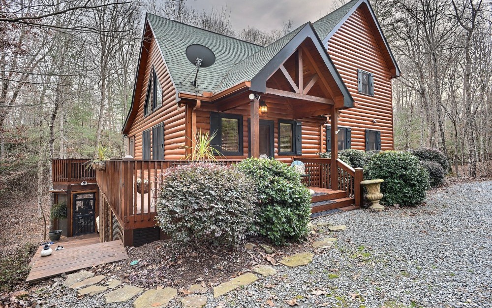 80 Hiawatha Trail Blue Ridge, GA 30513 - Photo 1 of 1 a front view of a house