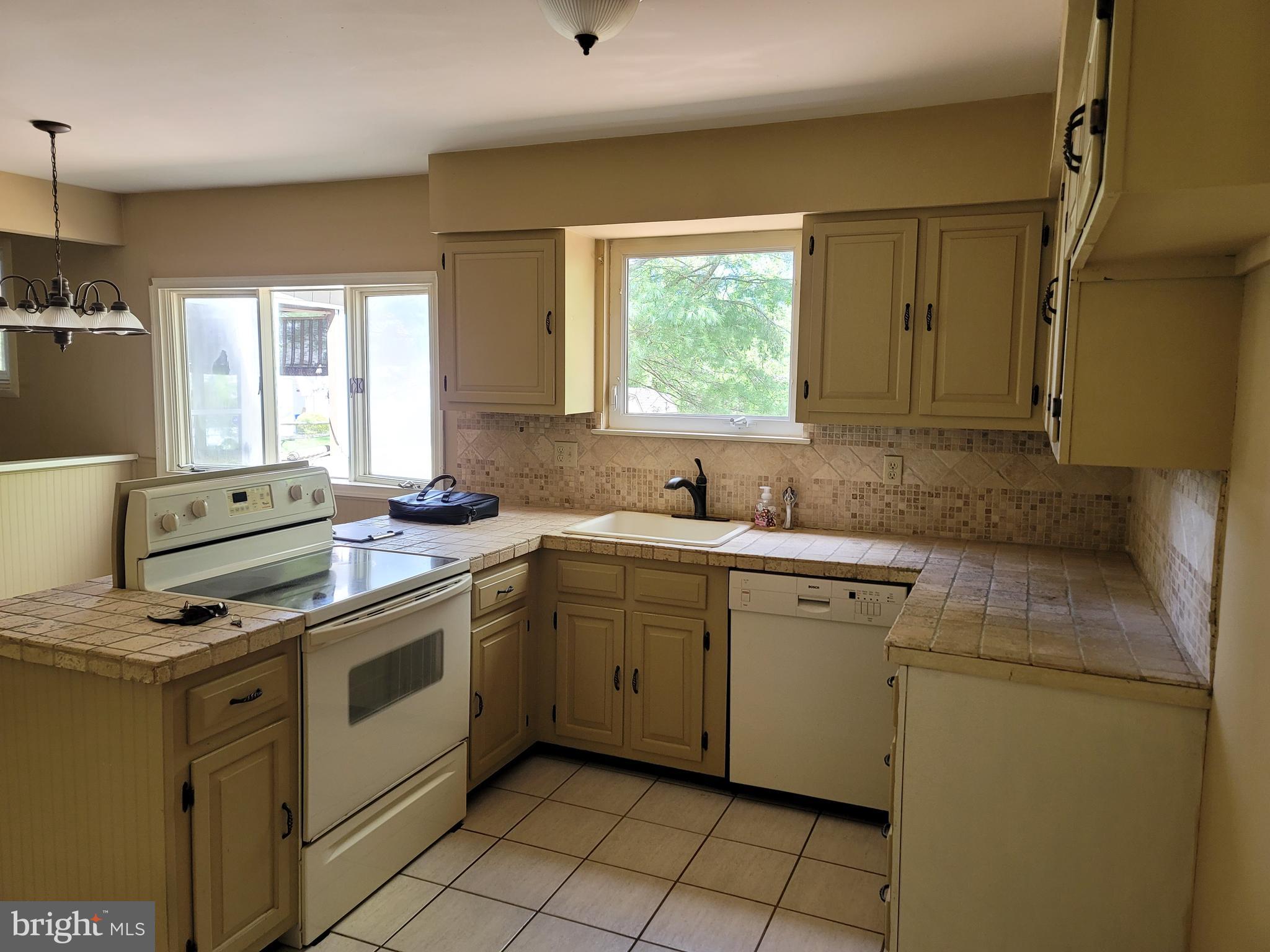 215 Church Road Medford, NJ 08055 - Photo 7 of 27
