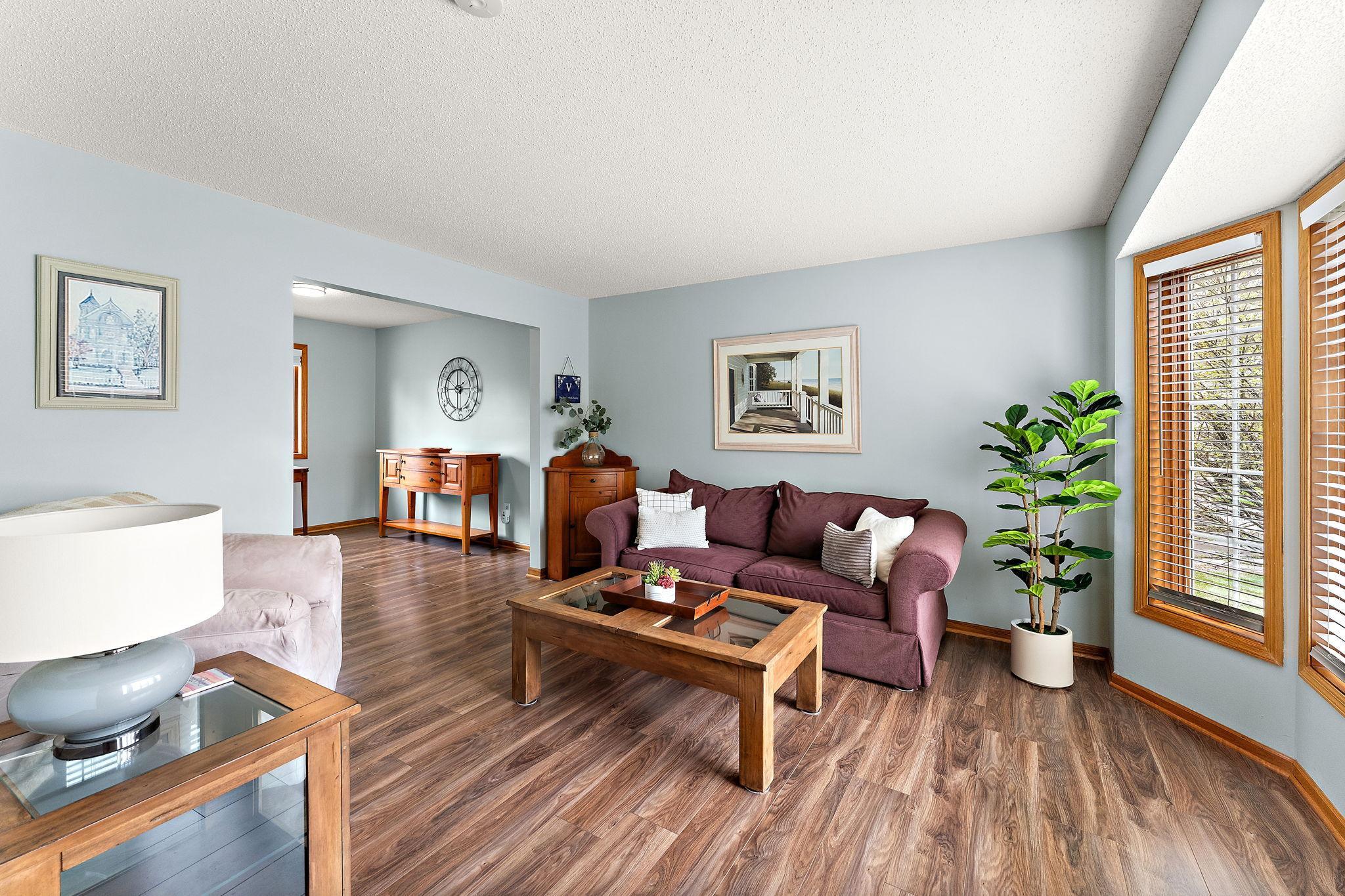 8906 Sequoia Road St. Paul, MN 55125 - Photo 8 of 39