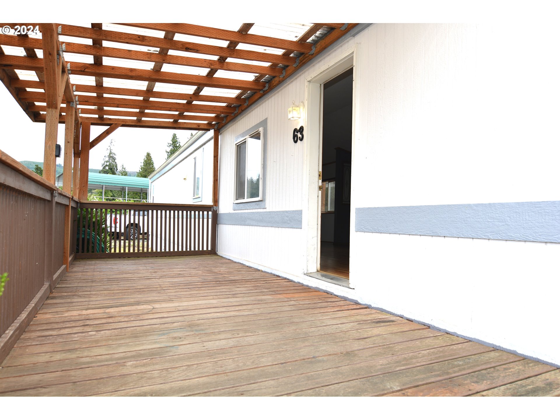 196 Jacobson Road Cathlamet, WA 98612 - Photo 3 of 29 Gallery Image 3