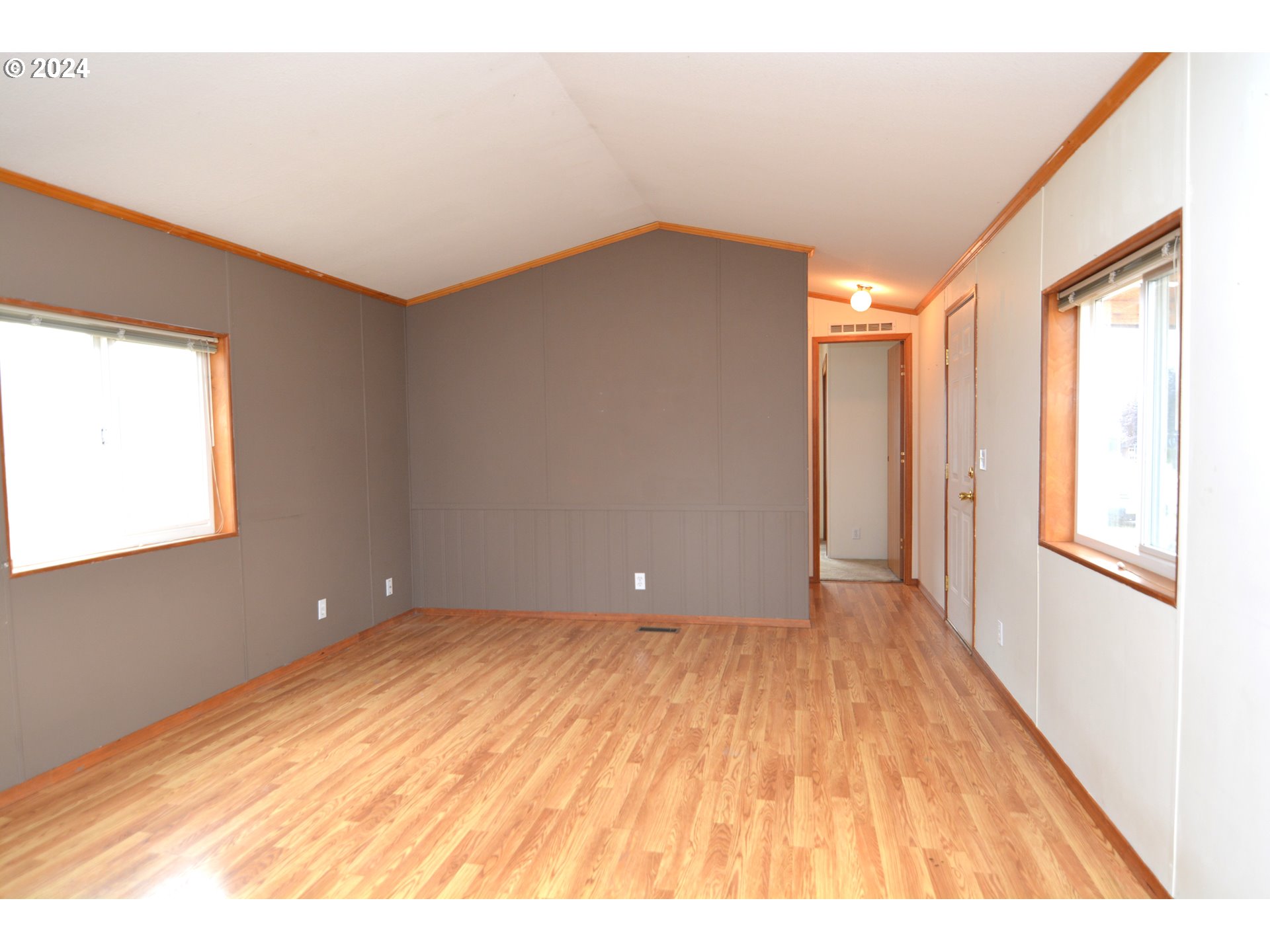 196 Jacobson Road Cathlamet, WA 98612 - Photo 5 of 29 Gallery Image 5