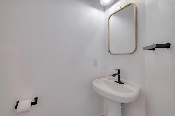 $2,495 | 16517 Fetching Avenue, Manor, TX 78653