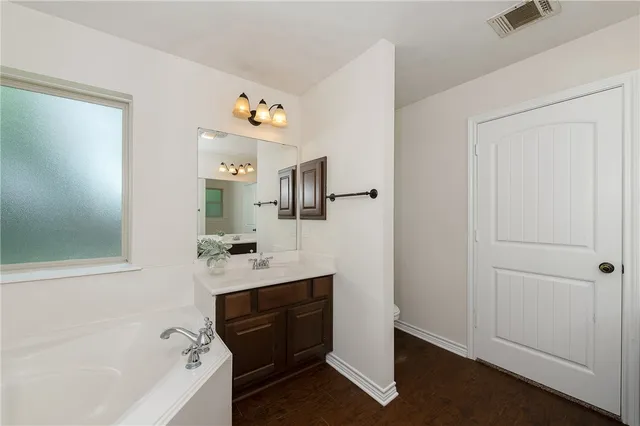 $2,200 | 809 Dove Run Trail, College Station, TX 77845