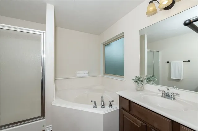 $2,200 | 809 Dove Run Trail, College Station, TX 77845