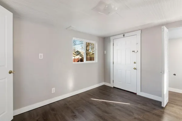 $380,000 | 526 Redwood Avenue, Sacramento, CA 95815