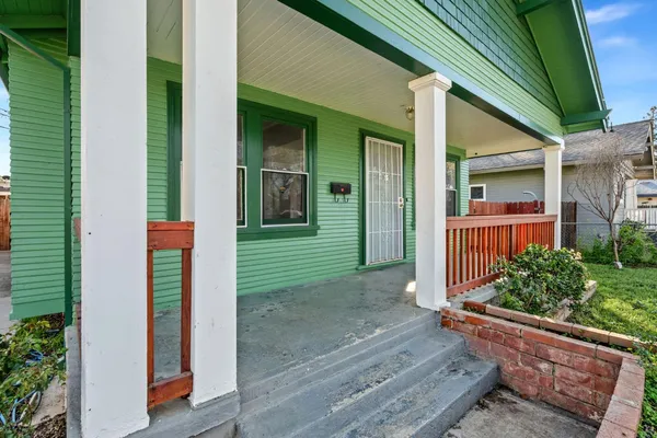 $380,000 | 526 Redwood Avenue, Sacramento, CA 95815