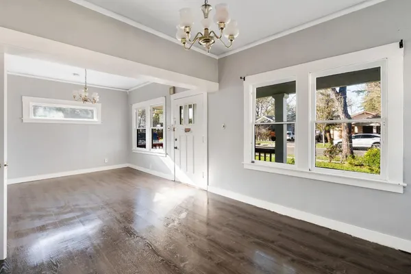 $380,000 | 526 Redwood Avenue, Sacramento, CA 95815
