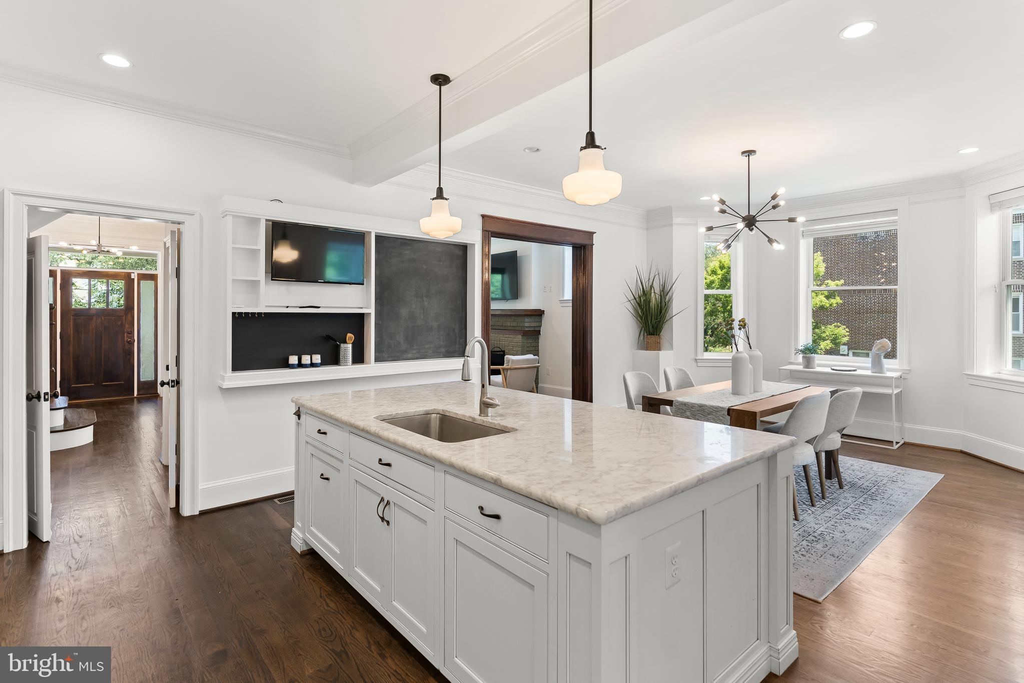 1533 East Capitol Street Southeast Washington, DC 20003 - Photo 11 of 54