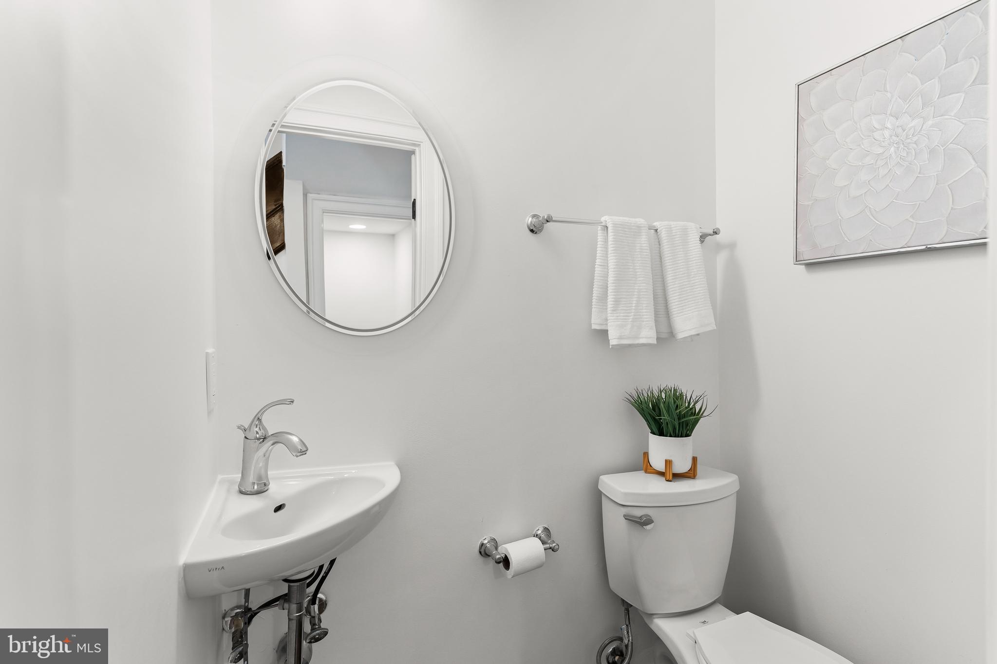 1533 East Capitol Street Southeast Washington, DC 20003 - Photo 18 of 54