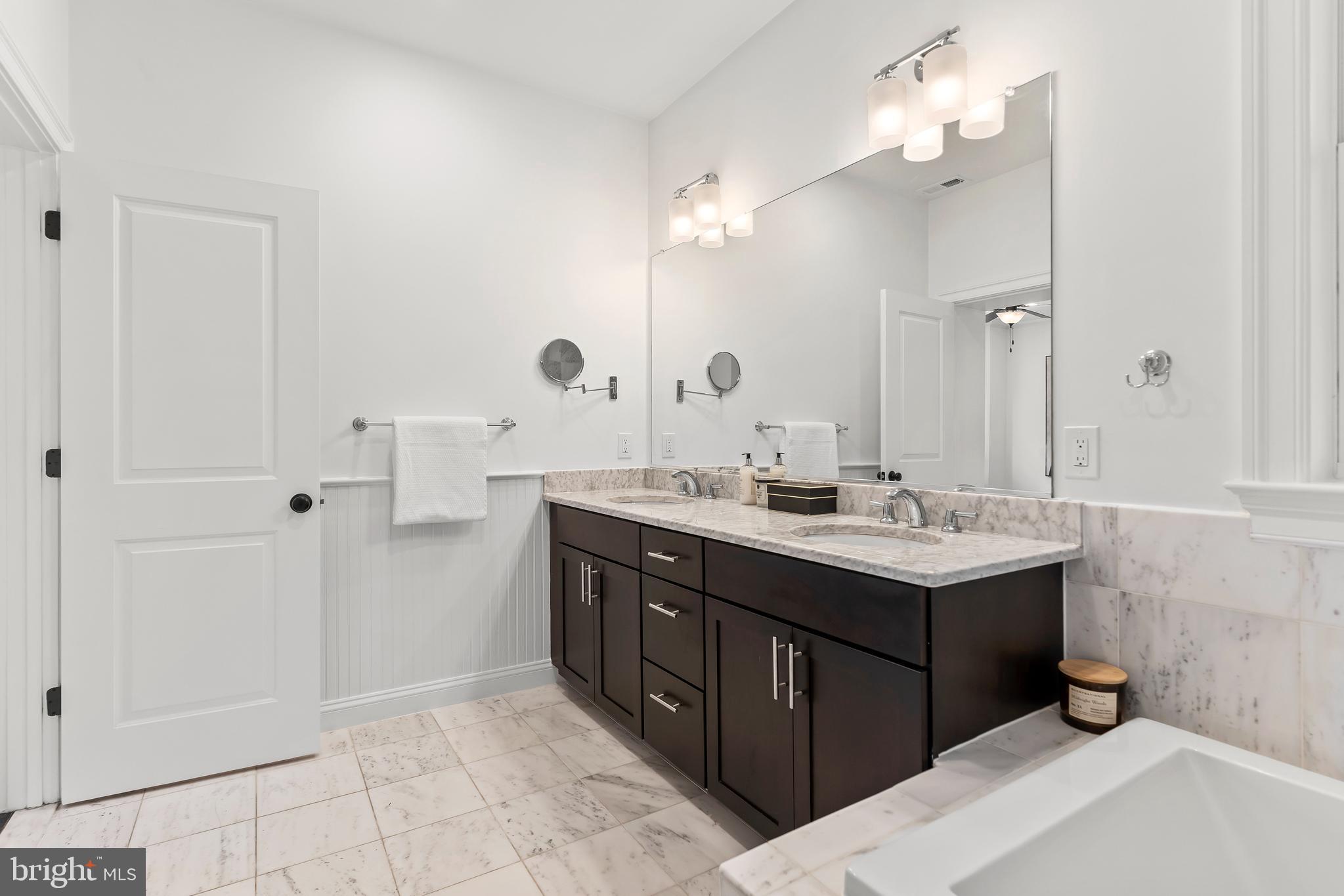 1533 East Capitol Street Southeast Washington, DC 20003 - Photo 30 of 54