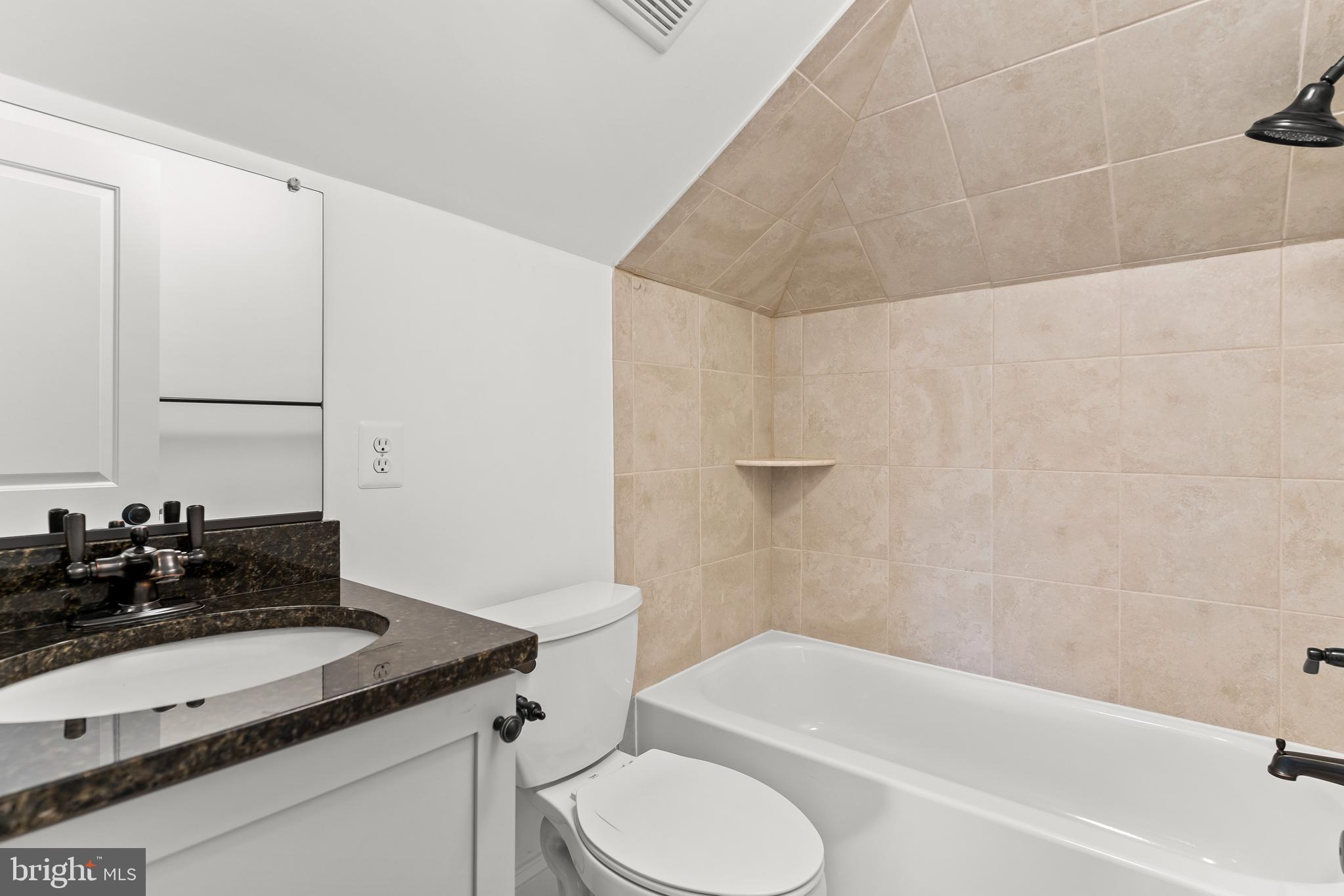1533 East Capitol Street Southeast Washington, DC 20003 - Photo 39 of 54